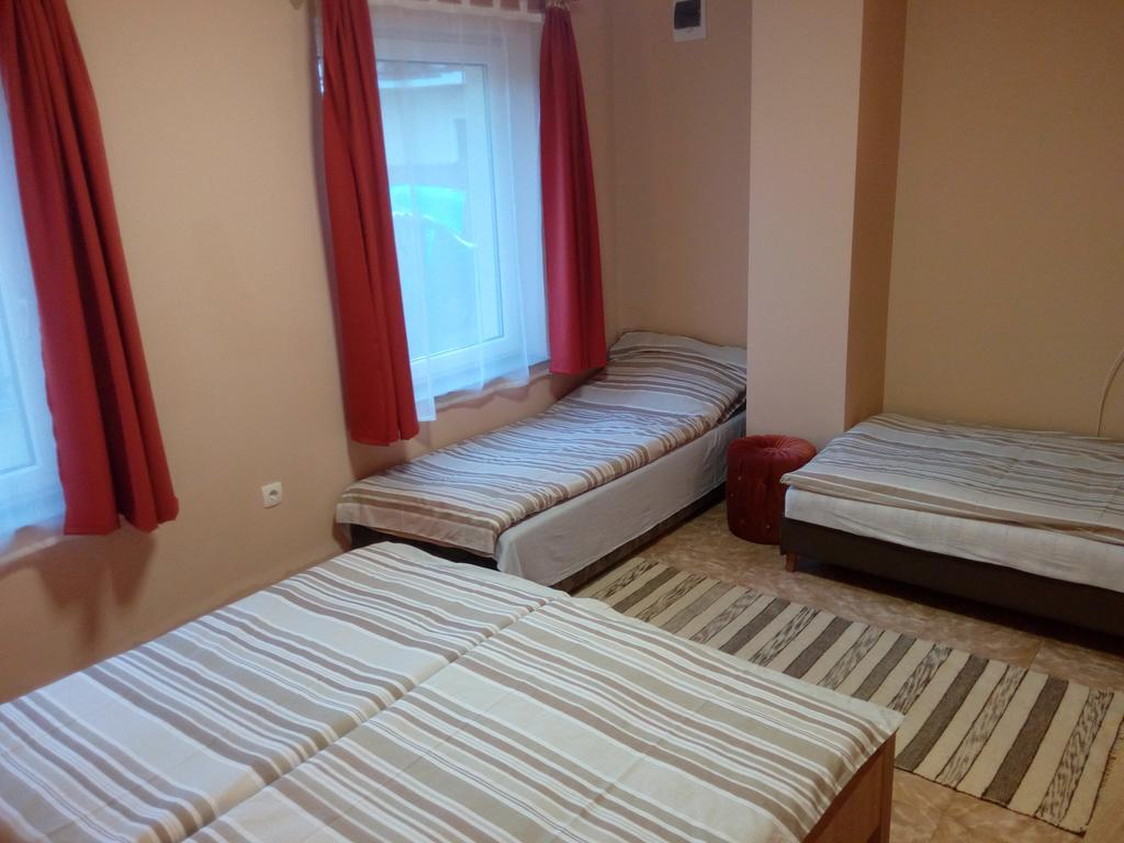Eva Vendeghaz Guesthouse Hajduszoboszlo Exterior photo